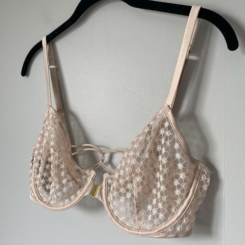 Victoria's Secret Body by Victoria Unlined Demi Bra Lingerie Women's Size 34DD - Picture 3 of 7